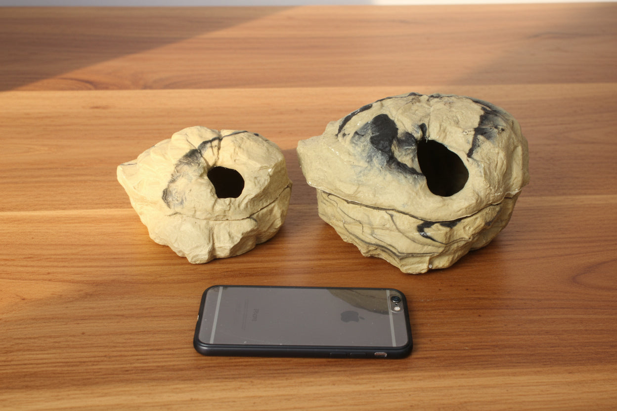 2-in-1 Naturalistic Reptile Hide & Humidity Cave